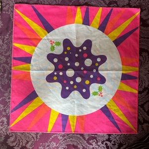 Lush Holly Wrap